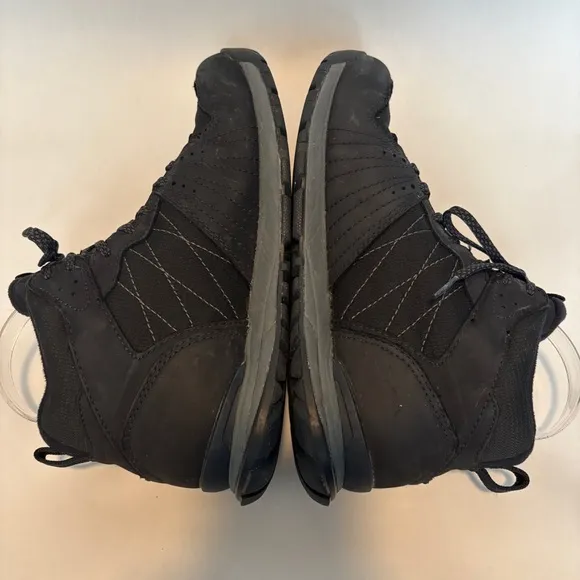 Oboz Women's black lace up Bozeman Mid Waterproof outdoor Hiking Boots size 9