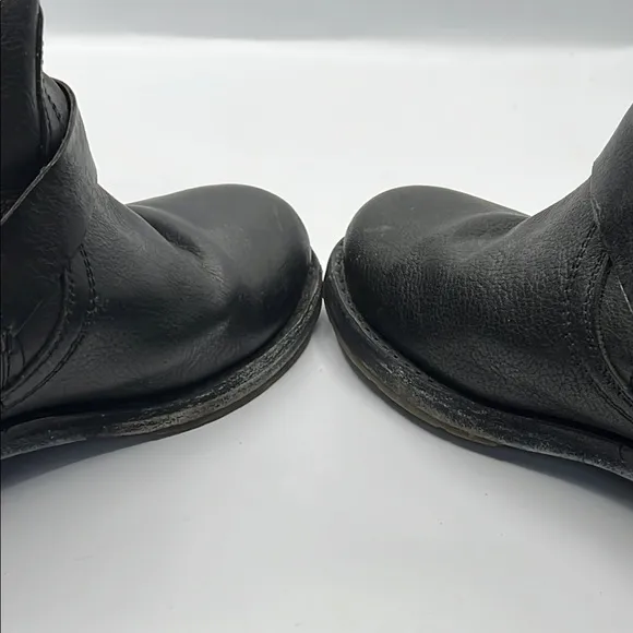 OluKai Sz 8 Nahuku Black Leather Riding Winter Boots with Rubber Sole