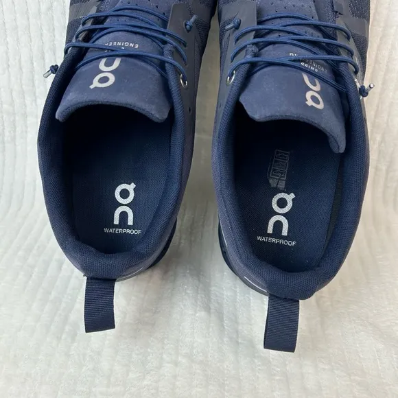 On Cloud Swiss Engineering Men’s Size 11 Waterproof Navy Running Shoes Sneakers