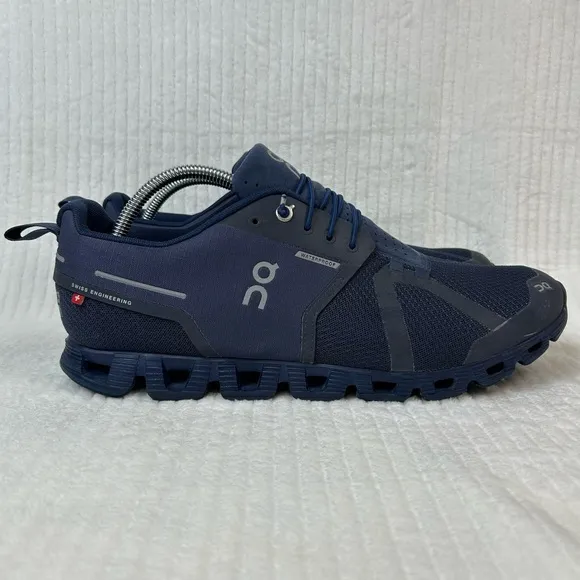 On Cloud Swiss Engineering Men’s Size 11 Waterproof Navy Running Shoes Sneakers