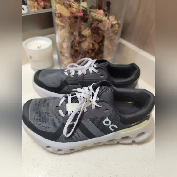 On Cloudrunner 2 Waterproof Trail-Running Shoes - Women's Size 8