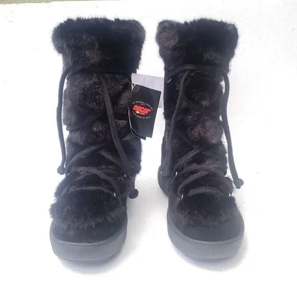 Oscar de la Renta Oscar Sport Fur Lined Snow Boots