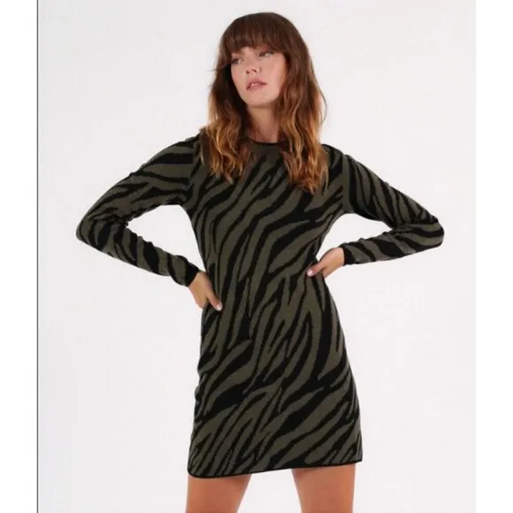 💕PAM &amp; GELA💕 Zebra Silk-Blend Sweaterdress M NWT