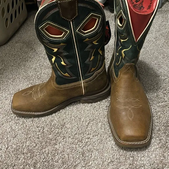 Phantom Rider men's boots size 8 brown and green