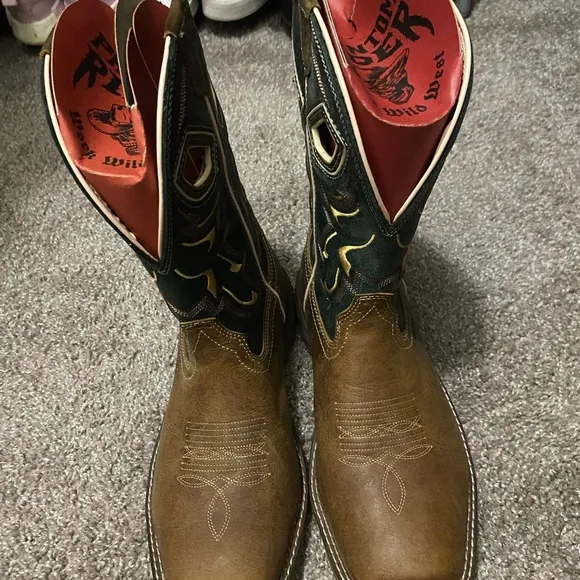 Phantom Rider men's boots size 8 brown and green