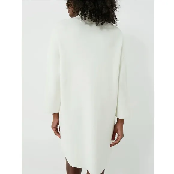 POMANDER PLACE Winter White Vivianne Dress