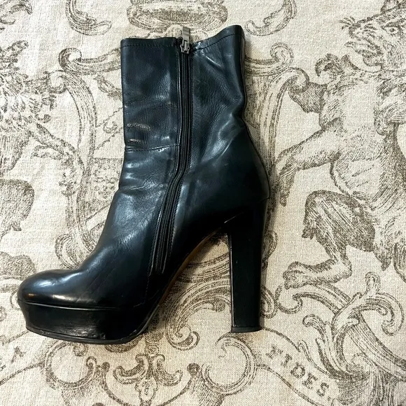 PROGETTO LEATHER WOMEN'S VALERIA PLATFORM BOOTIES