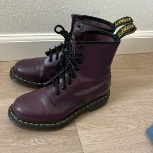 Purple Dr. Martens Size 6 lace up boots