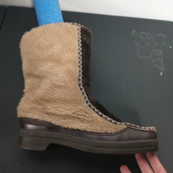 Quoddy Vintage Moccasin Boots, women's, faux fur, size 8