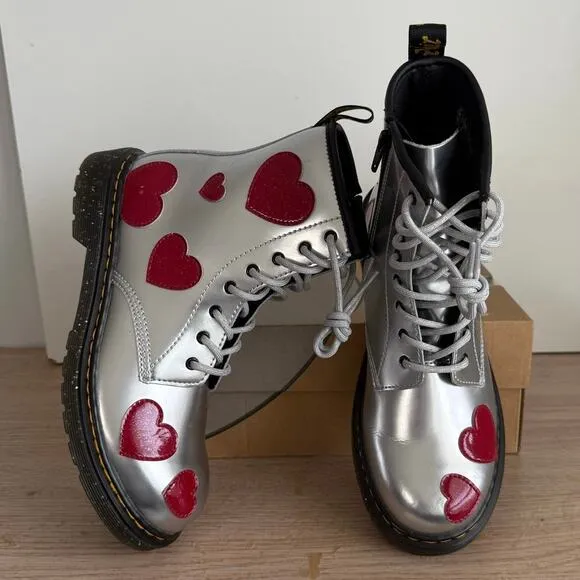 RARE ❤️ Dr. Martens 1460 Silver Patent Heart Lace Up Boots - SZ Men 6- Women 7