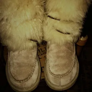 Rare UGG Rainer 5189 limited edition Size 5