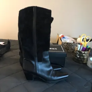 Rebeca Sanver boots
