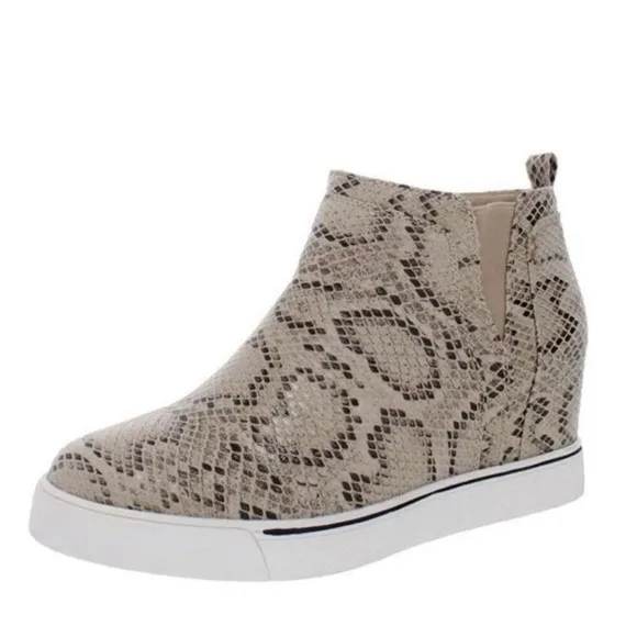 RESELLER WHOLESALE 10 PAIR SHOE BUNDLE ALL NEW WOMENS SIZES 6-11 FALL/WINTER