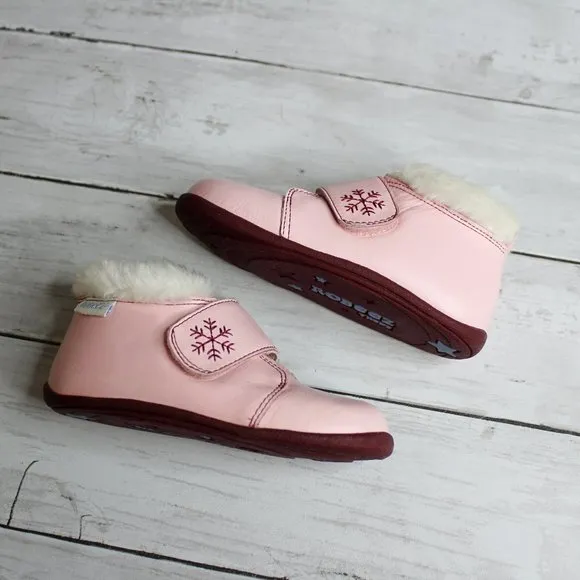 Robeez Tredz Baby Girl's Pink Winter Shoe Boots Size 16-20 Months