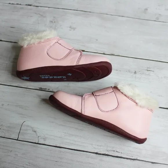 Robeez Tredz Baby Girl's Pink Winter Shoe Boots Size 16-20 Months