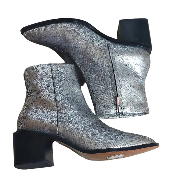 Robert Clergerie‎ Women's Xenia High Top Leather Boots