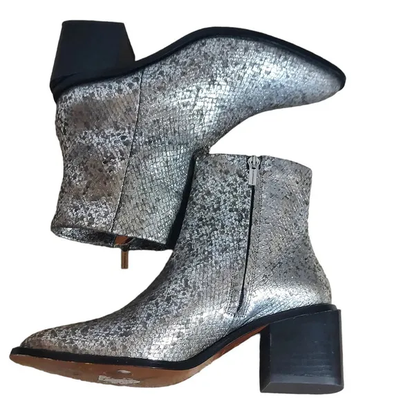 Robert Clergerie‎ Women's Xenia High Top Leather Boots