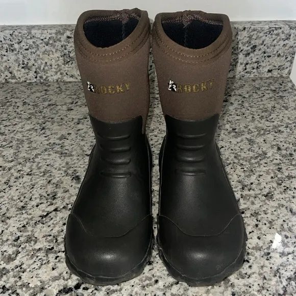 Rocky Kids' Core 9” Rubber Outdoor Boot Black and Brown Sz 1 Boy Waterproof