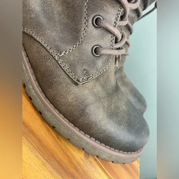 Roxy - Powell Lace Up Combat Boots - 10