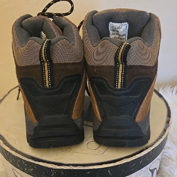 Rugged Brown and Black Outdoor Boots with High-Top Design Unisex