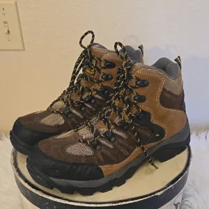 Rugged Brown and Black Outdoor Boots with High-Top Design Unisex