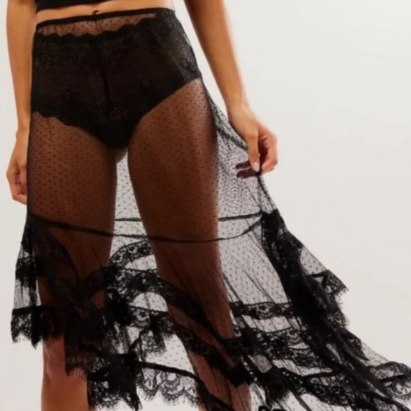 🌹🏇🌹SALE Free People Afternoon Half Slip Black Size Small Sheer Sexy Versatile