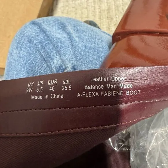 Sarto Flexa Fabiene Bootie Burgundy Size 9