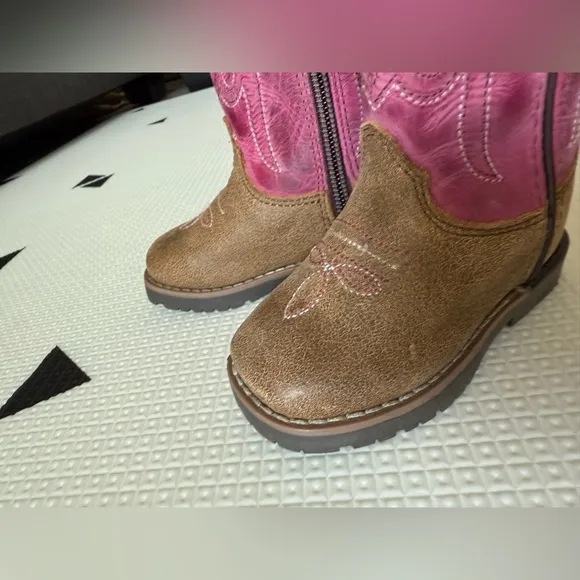 Shyanne|NWT,Brown &amp; pink toddler leather boots, ,cowgirl western style•••!Size 3