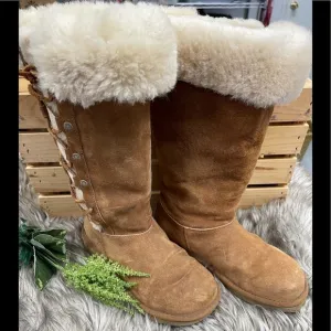 𝅺SIDE lace up UGG Boots