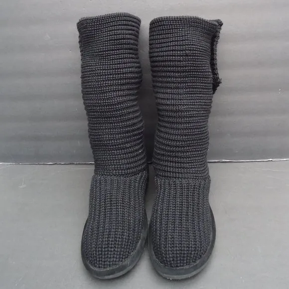 SIZE 11. BEARPAW women's knit tall winter boots.