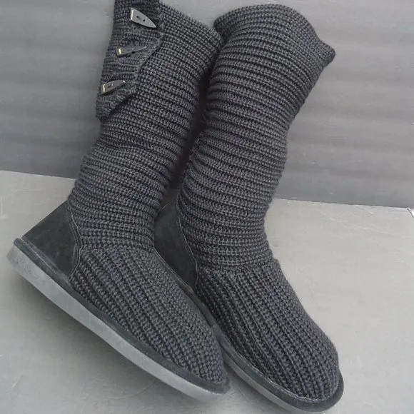 SIZE 11. BEARPAW women's knit tall winter boots.