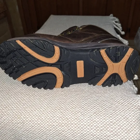 Skechers Relaxed Fit air cooled memory foam waterproof Leather boots size 11.5