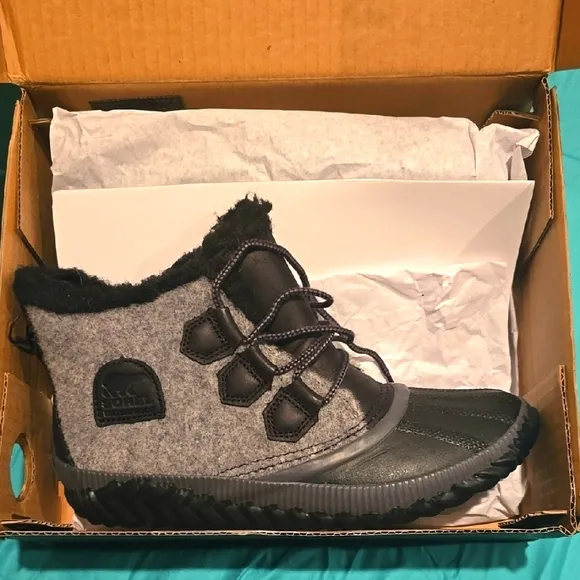 Sorel Black and Gray Boots with Lace-Up Design and Faux Fur Collar