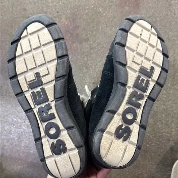 Sorel Black and Gray Winter Boots with Cozy Lining