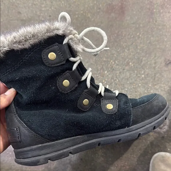 Sorel Black and Gray Winter Boots with Cozy Lining