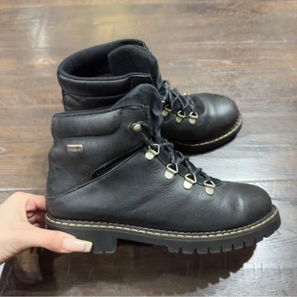 Sorel Black Leather Ankle Lace Front Boots Size 7 Women