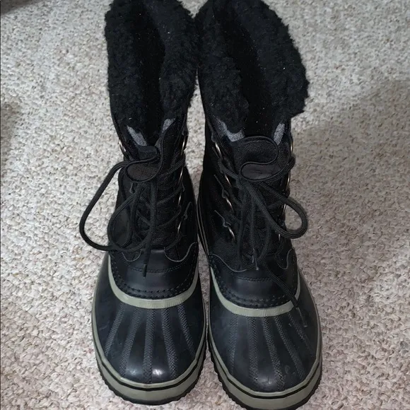 Sorel Black Rain and Snow Boots with Fur Lining and Rugged Sole
