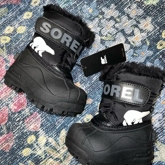 Sorel Black Winter commander Boots