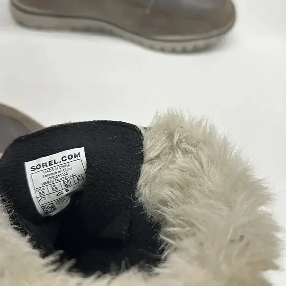 Sorel Boots Cozy Joan Lace Up Gray Faux Fur Suede Winter NL2745-052 Womens 8.5