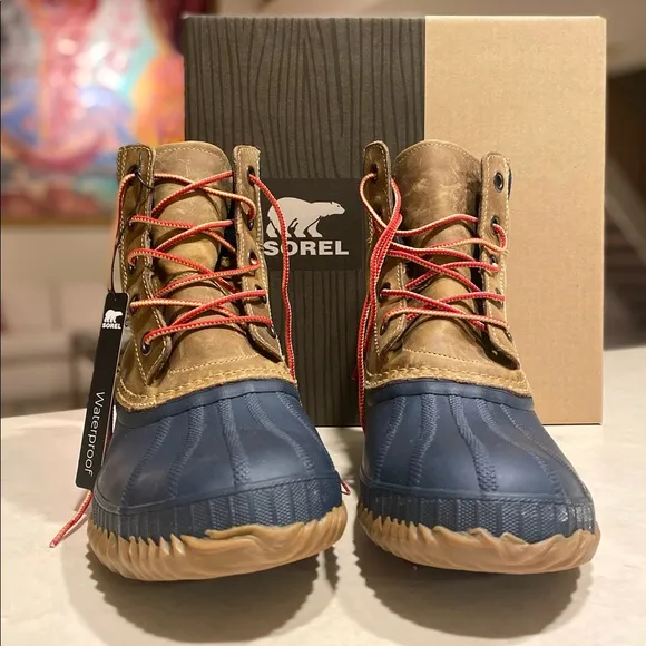 SOREL CHEYANNE FULL GRAIN BOOTS, WATERPROOF, CURRY/ECLIPSE, MENS SIZE 9 NEW