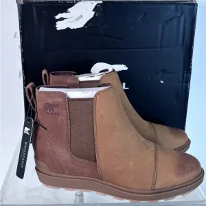 Sorel Evie™ II Chelsea Taffy/Gum 2 Size 7 B (M)