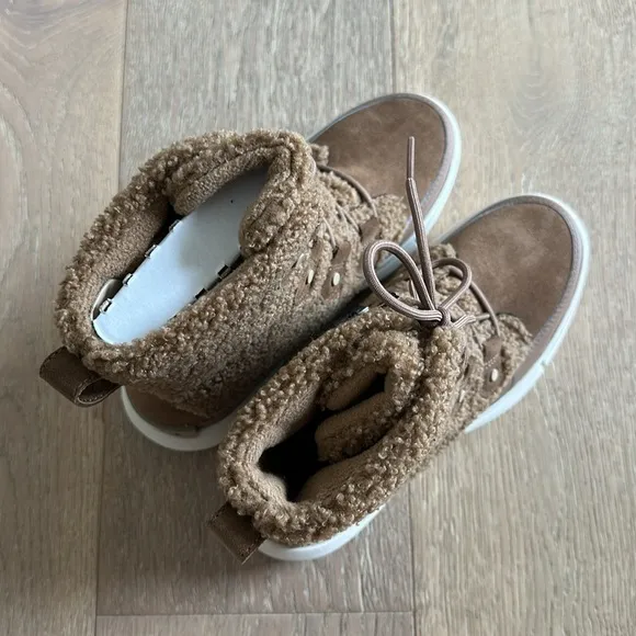 Sorel Explorer II Joan Cozy Boots in Delta Fawn