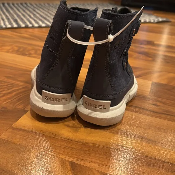 Sorel explorer toddler navy insulated boots size 9