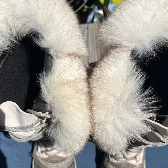 Sorel Joan of Arc rabbit fur trim, leather, waterproof woman’s sz 6, Beautiful!