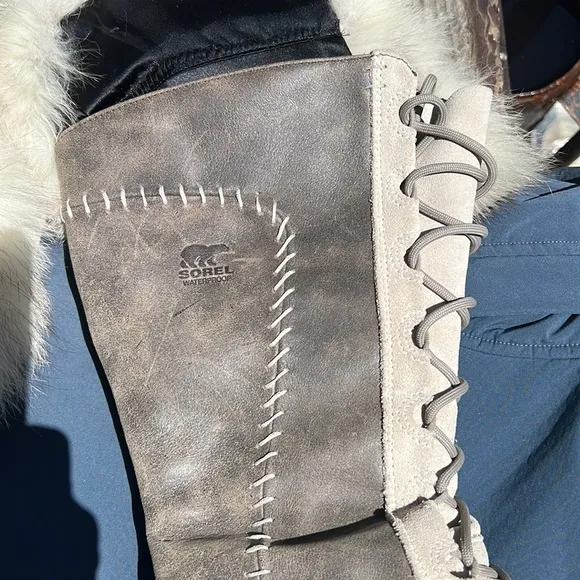 Sorel Joan of Arc rabbit fur trim, leather, waterproof woman’s sz 6, Beautiful!