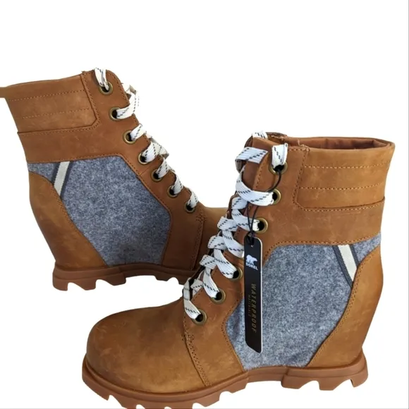 Sorel Joan of Arctic Wedge III Lexie - Waterproof Taffy/Gum...Size 8.5