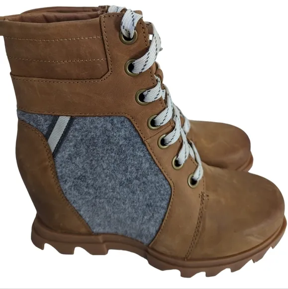 Sorel Joan of Arctic Wedge III Lexie - Waterproof Taffy/Gum...Size 8.5