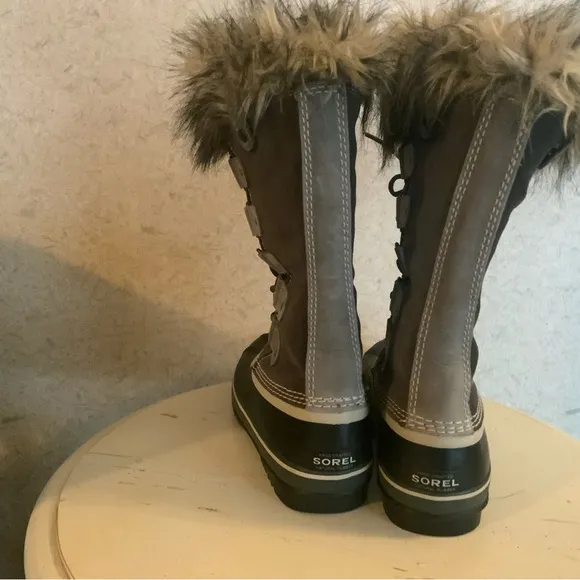 Sorel Joan of Artic Waterproof Boots w Faux Fur Winter Boots Size 9 EUC
