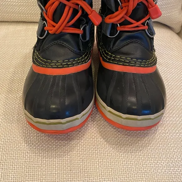 Sorel Kids Unisex Black Waterproof Winter Boots w Insulated Liner / Kids Size 3