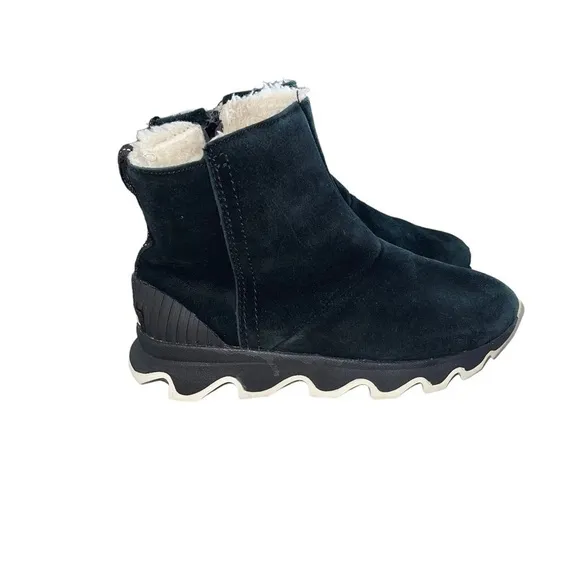 Sorel Kinetc Women Boots Size 6.5